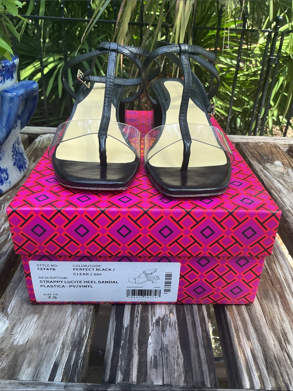 Tory Burch Black Leather T-Strap Sandals with Clear Toe Strap size 7.5 - Picture 3 of 7